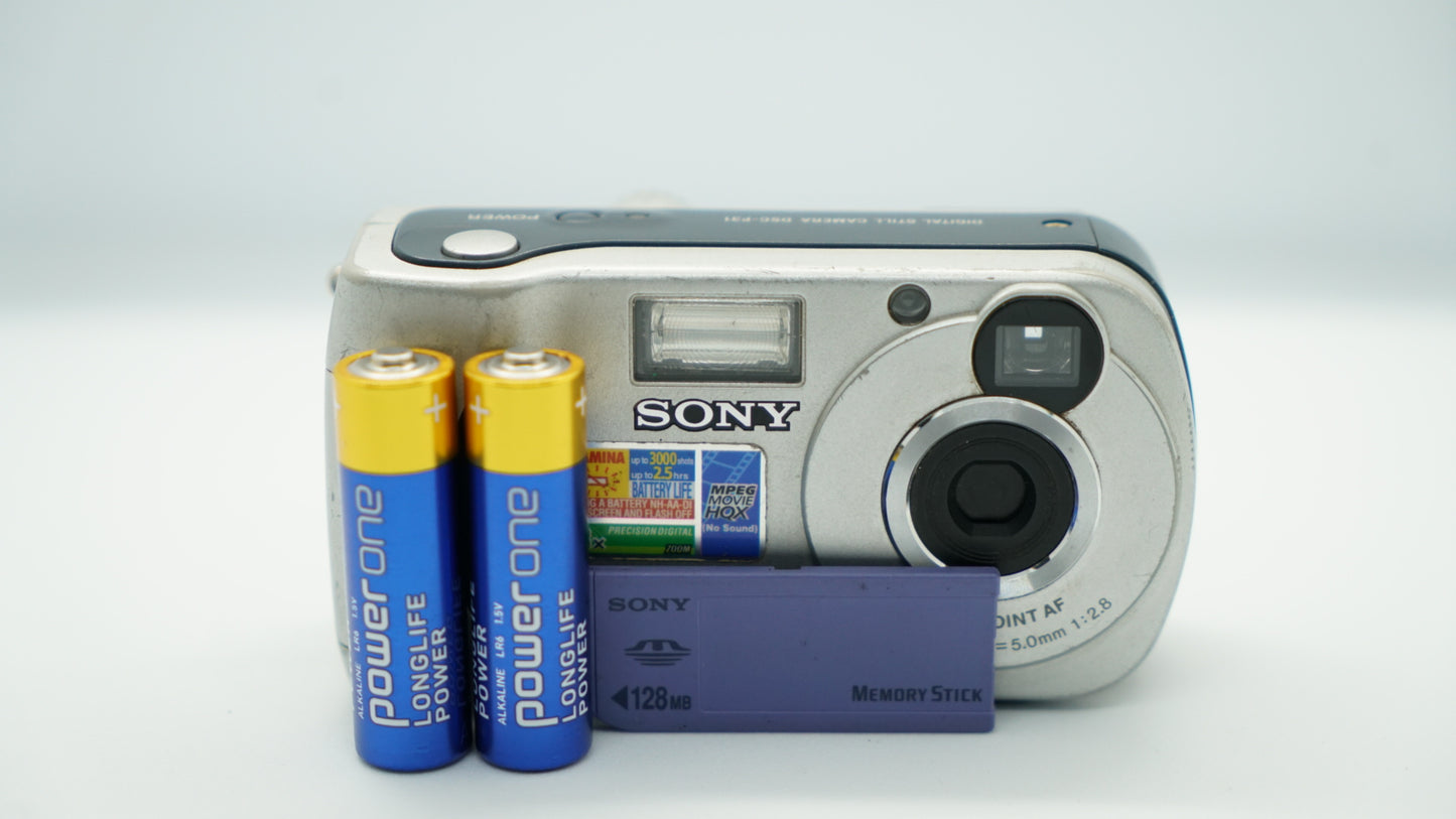 Sony Cyber-shot DSC-P31 (Plateada)