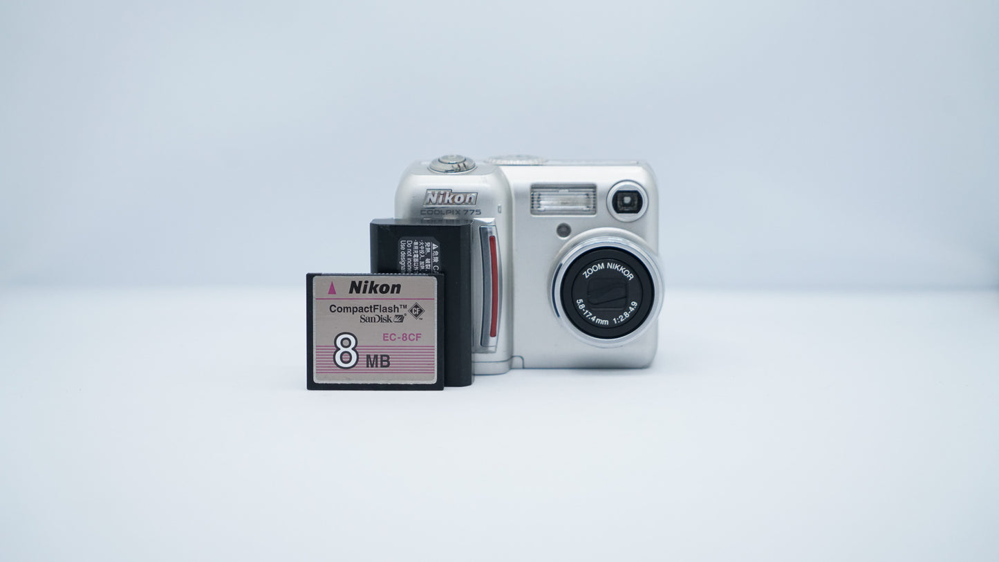 Nikon Coolpix 775