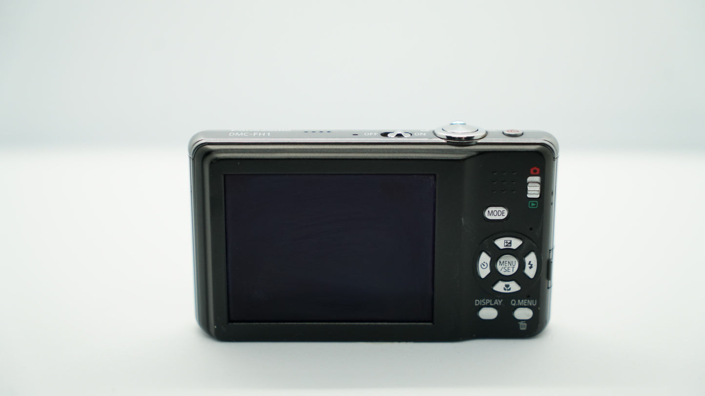 Panasonic Lumix DMC-FH1 (Negra)