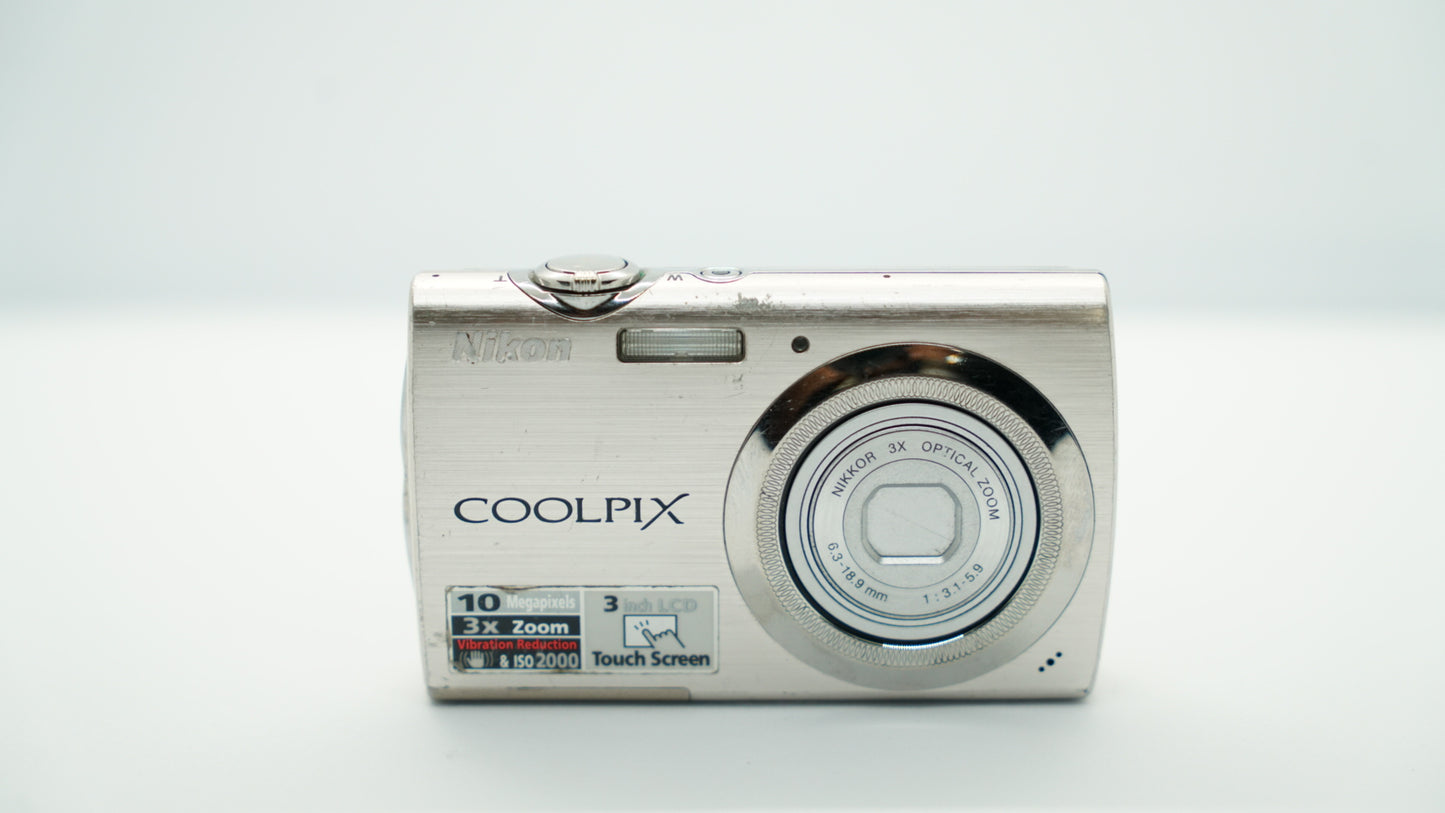 Nikon Coolpix S230 (Plateada)