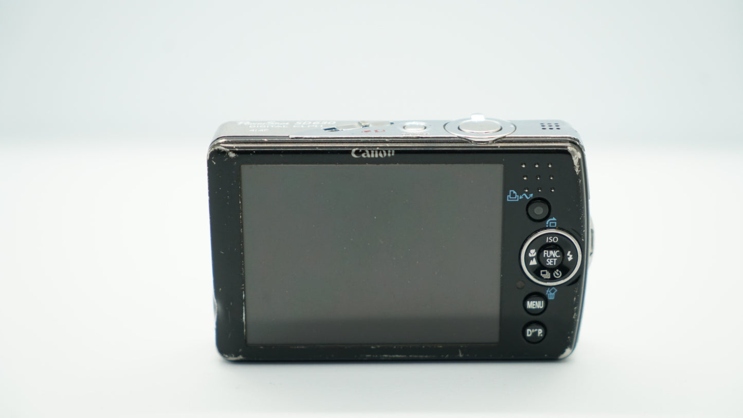 Canon PowerShot SD630 Digital ELPH (Plateada)