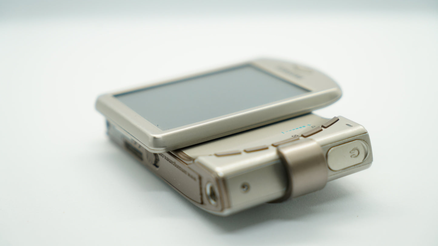 Samsung i7 (Champagne)