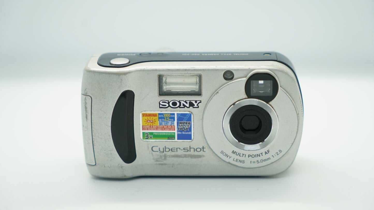 Sony Cyber-shot DSC-P31 (Plateada)