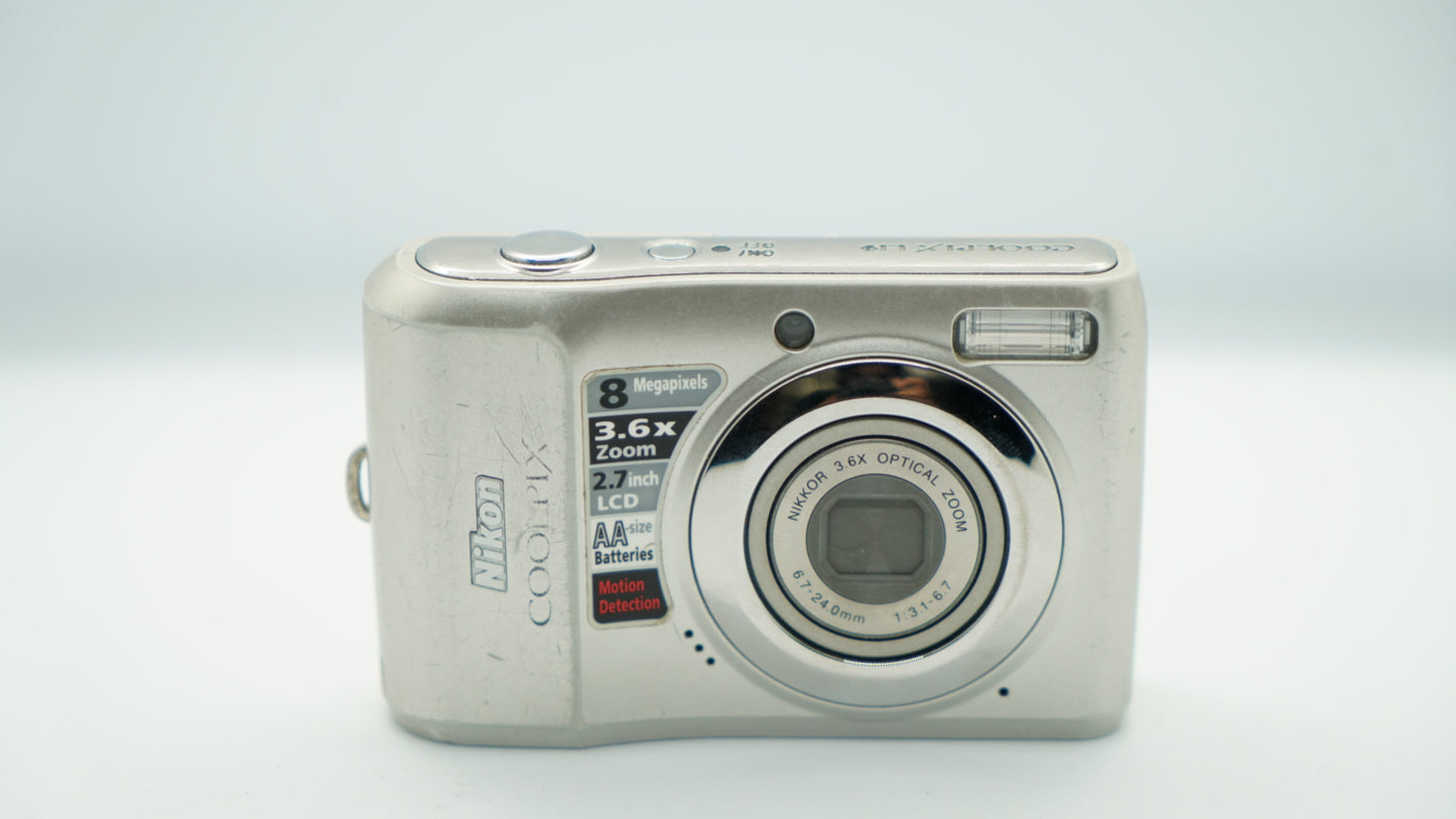 Nikon Coolpix L19 (Plateada)