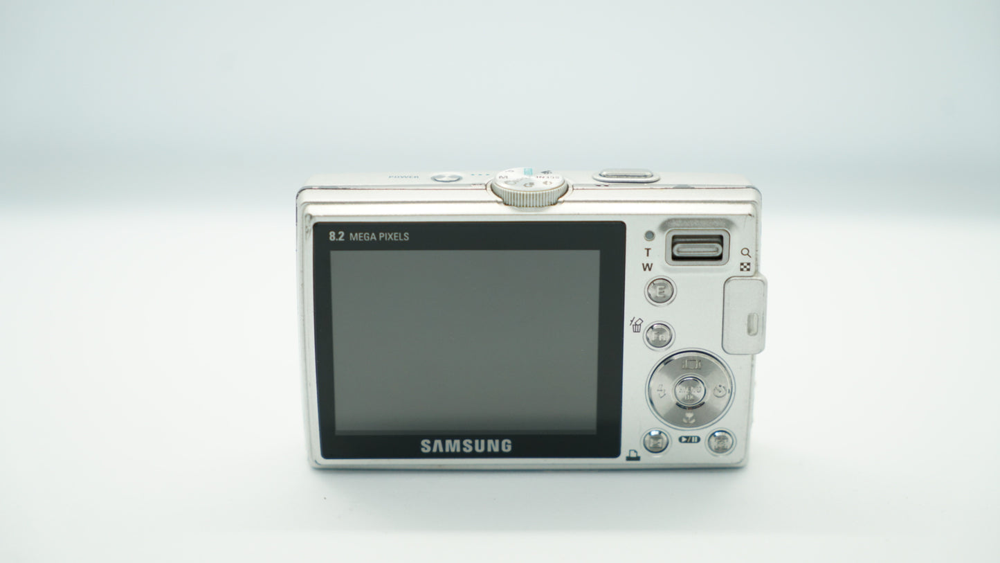 Samsung L100 (Plateada)