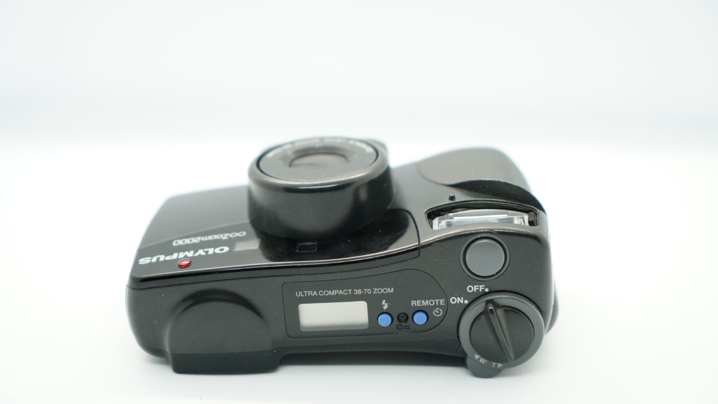 Olympus Infinity Zoom 2000 (Negra)
