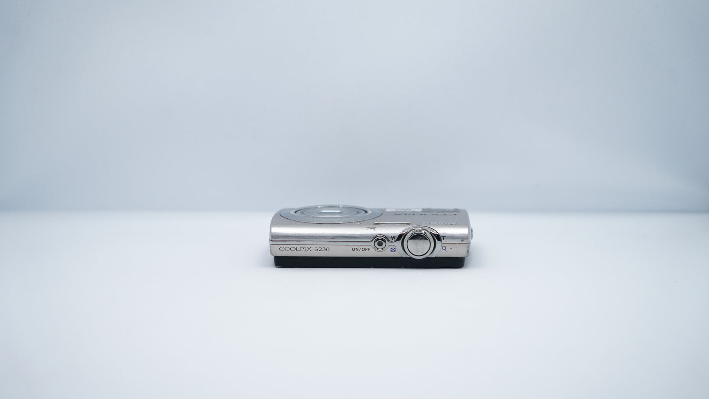Nikon Coolpix S230
