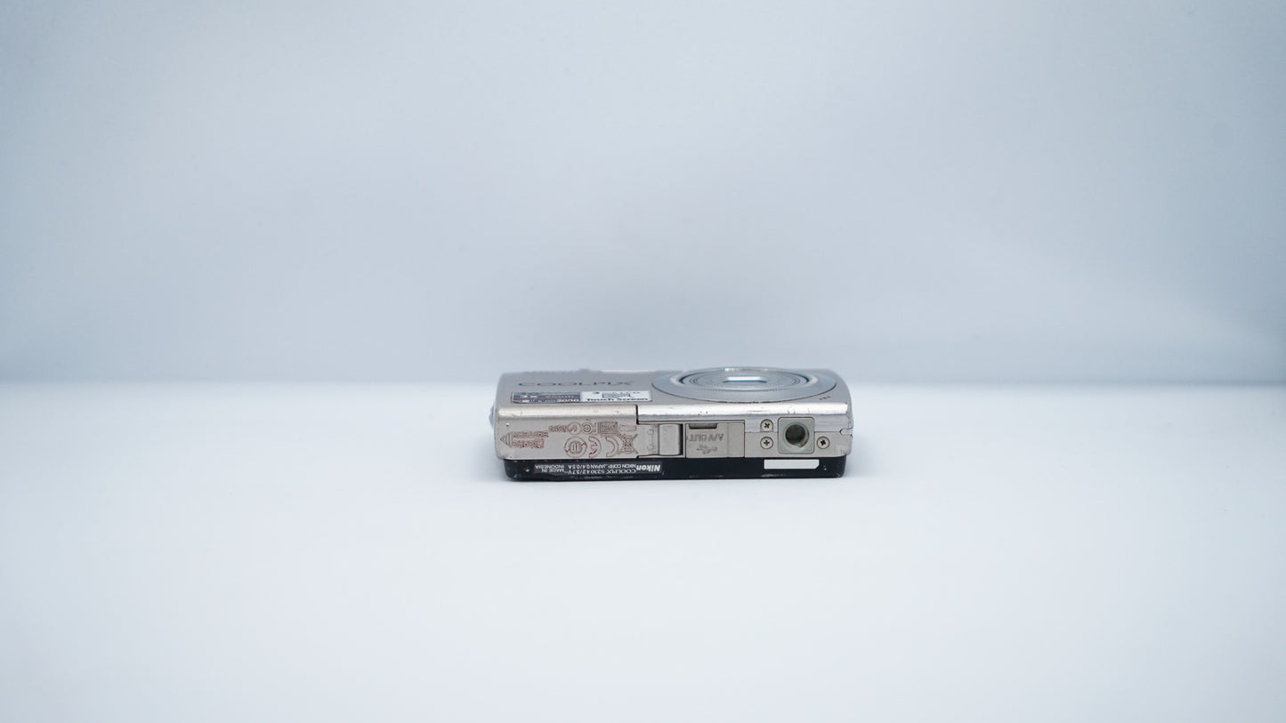 Nikon Coolpix S230