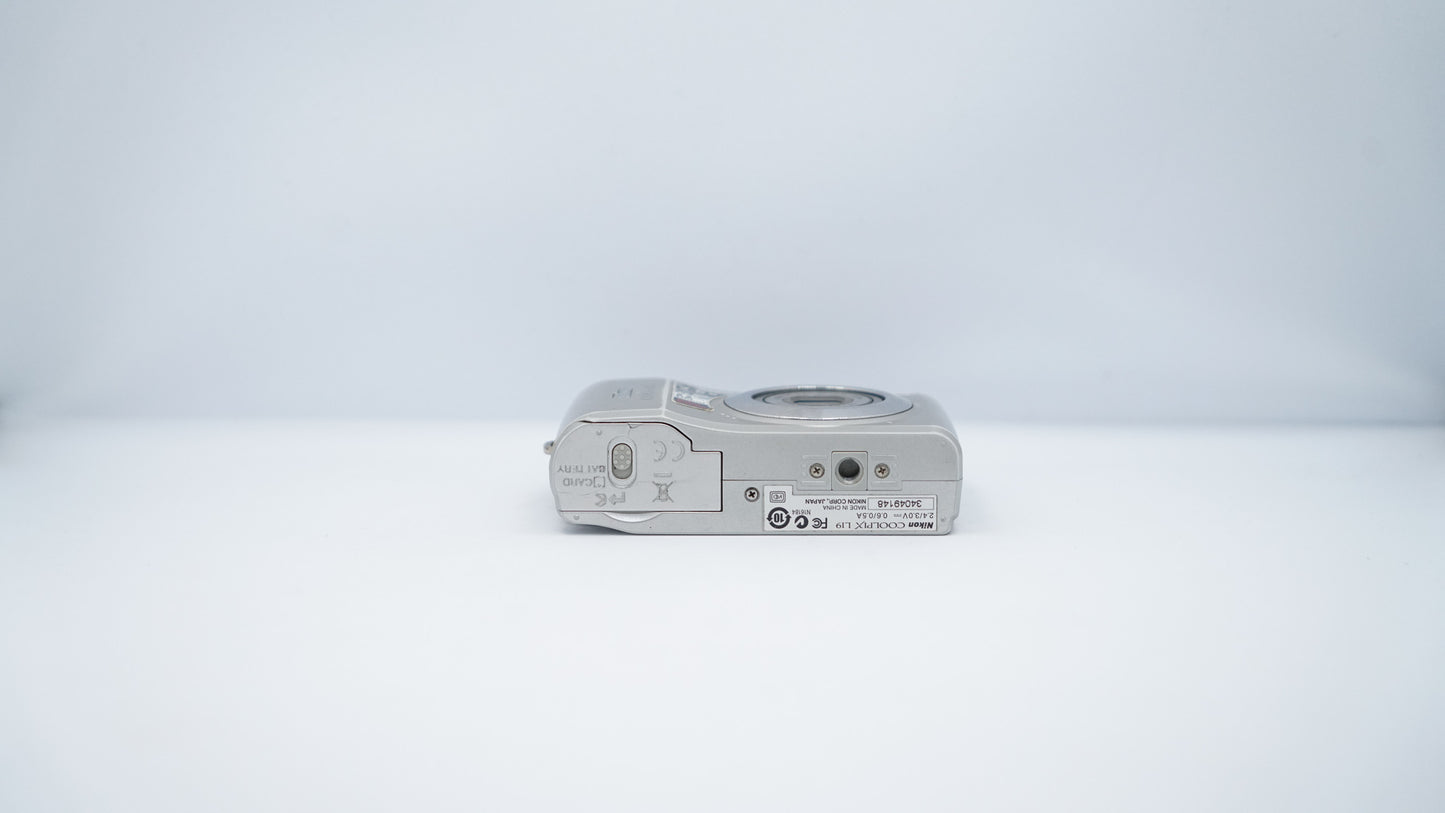 Nikon Coolpix L19