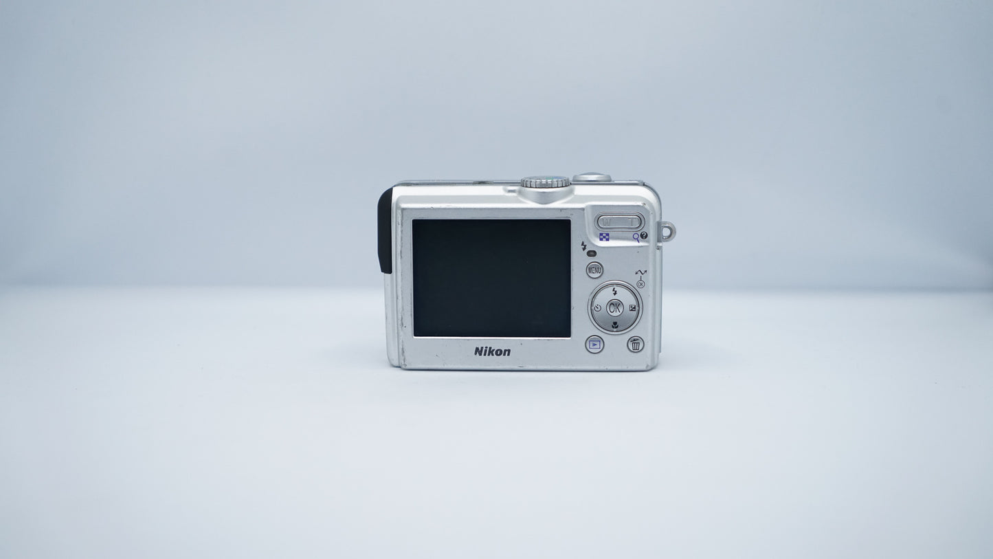 Nikon Coolpix P2