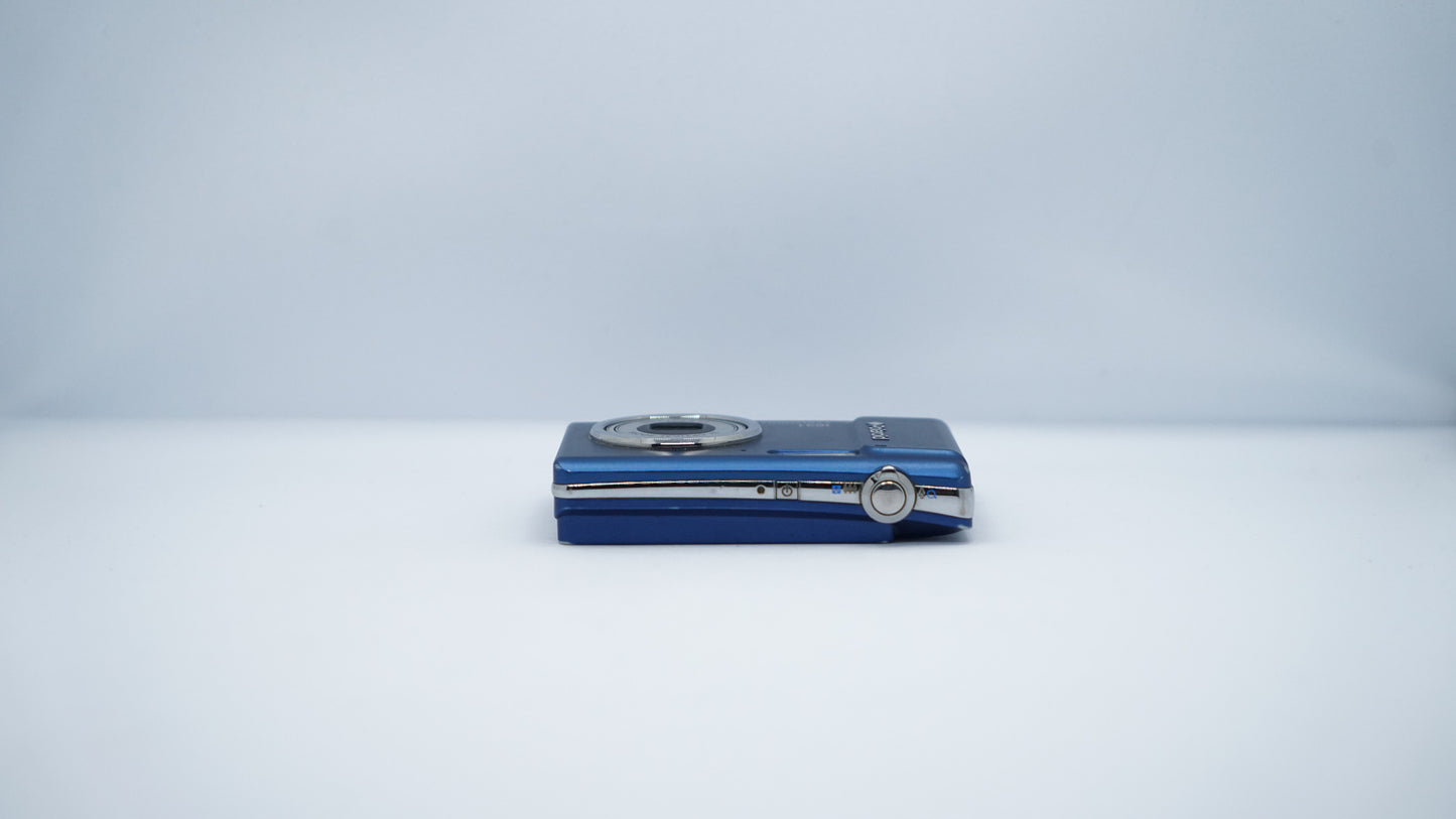 Polaroid T831