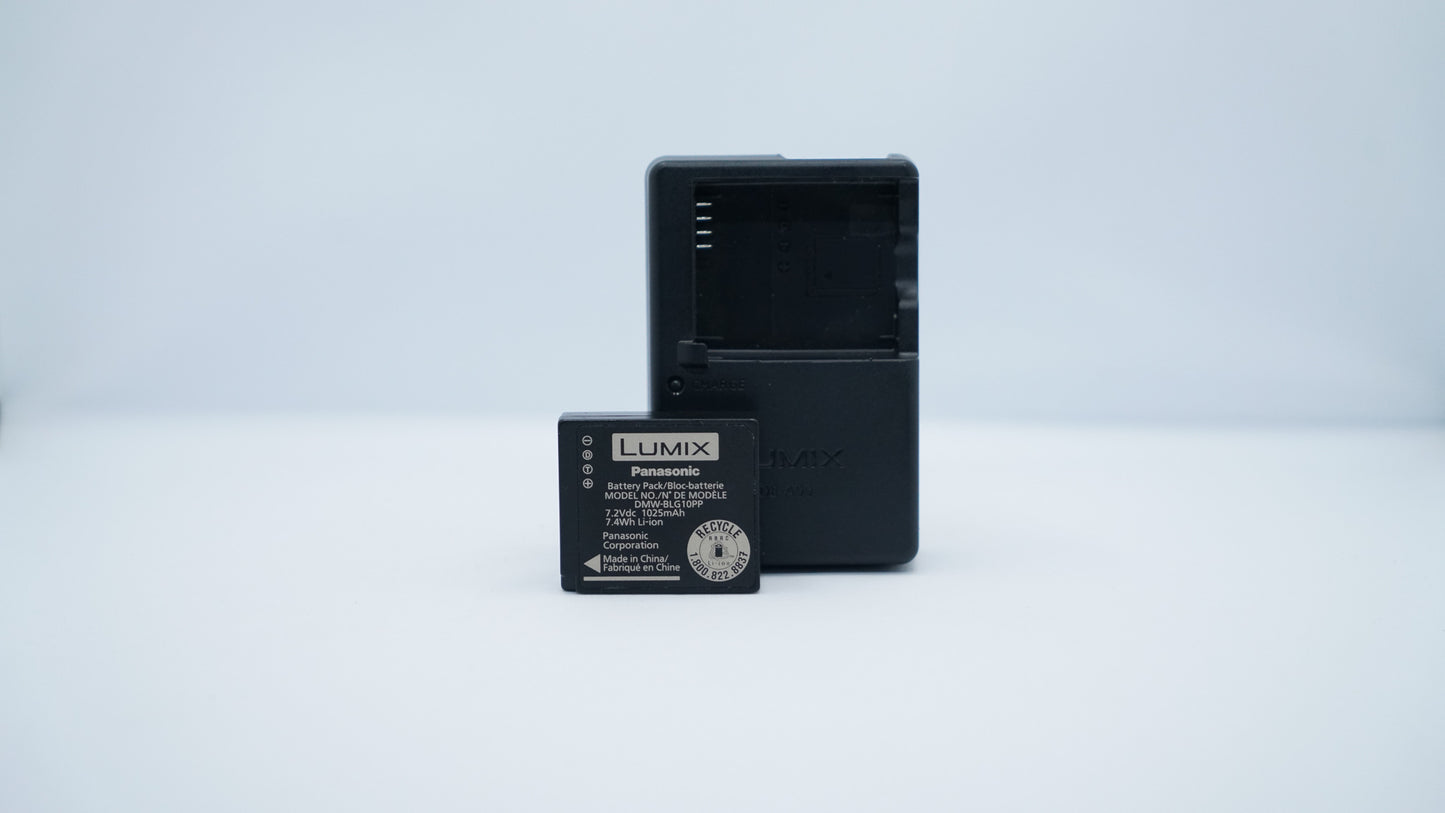 Panasonic Lumix GX7 + Lumix G 20mm f/1.7 ASPH (Silver Edition)