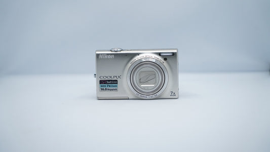 Nikon Coolpix S6100