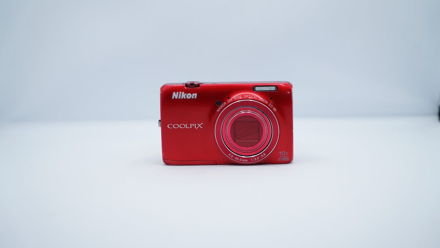 Nikon Coolpix S6300