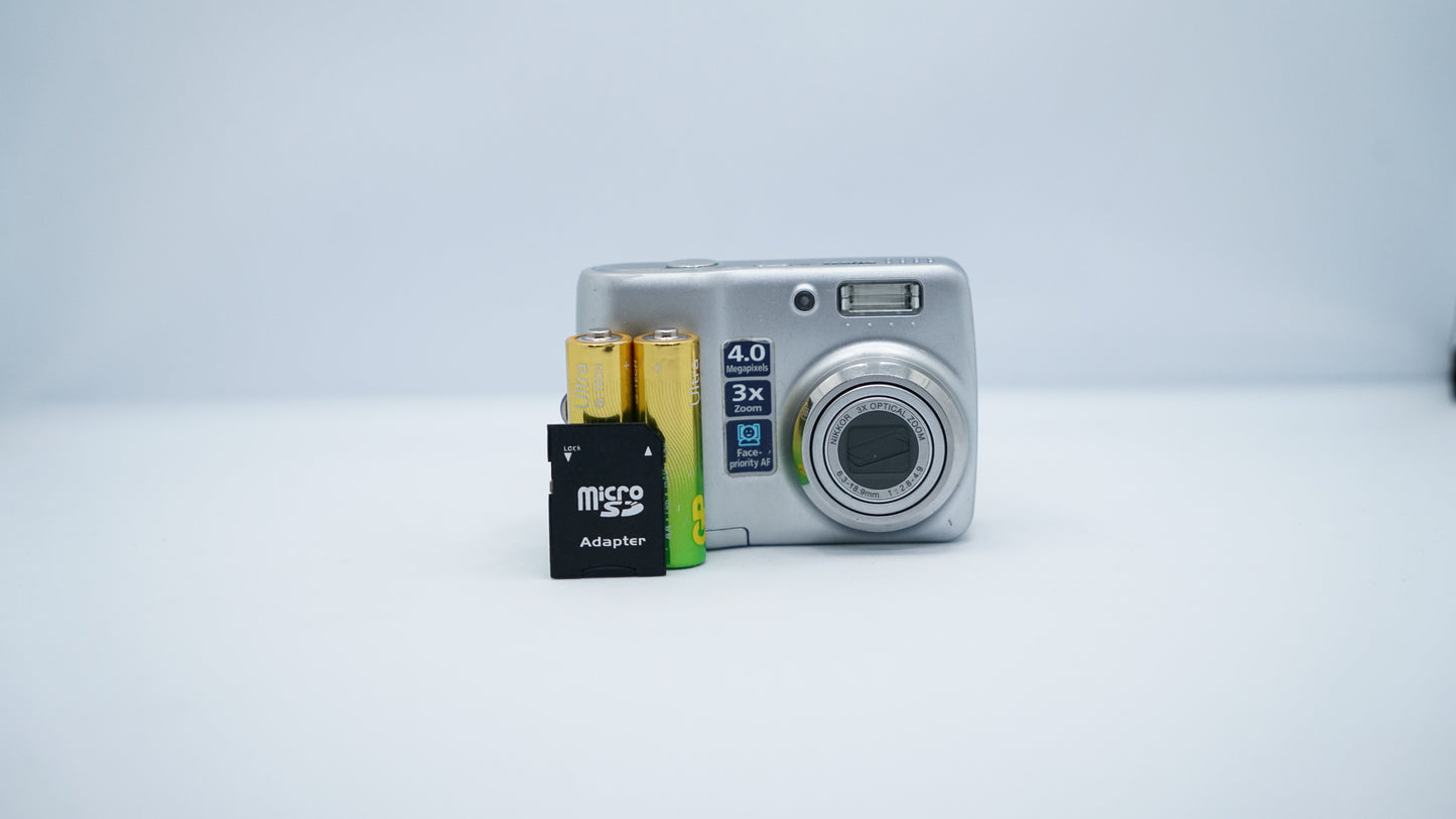 Nikon Coolpix L4