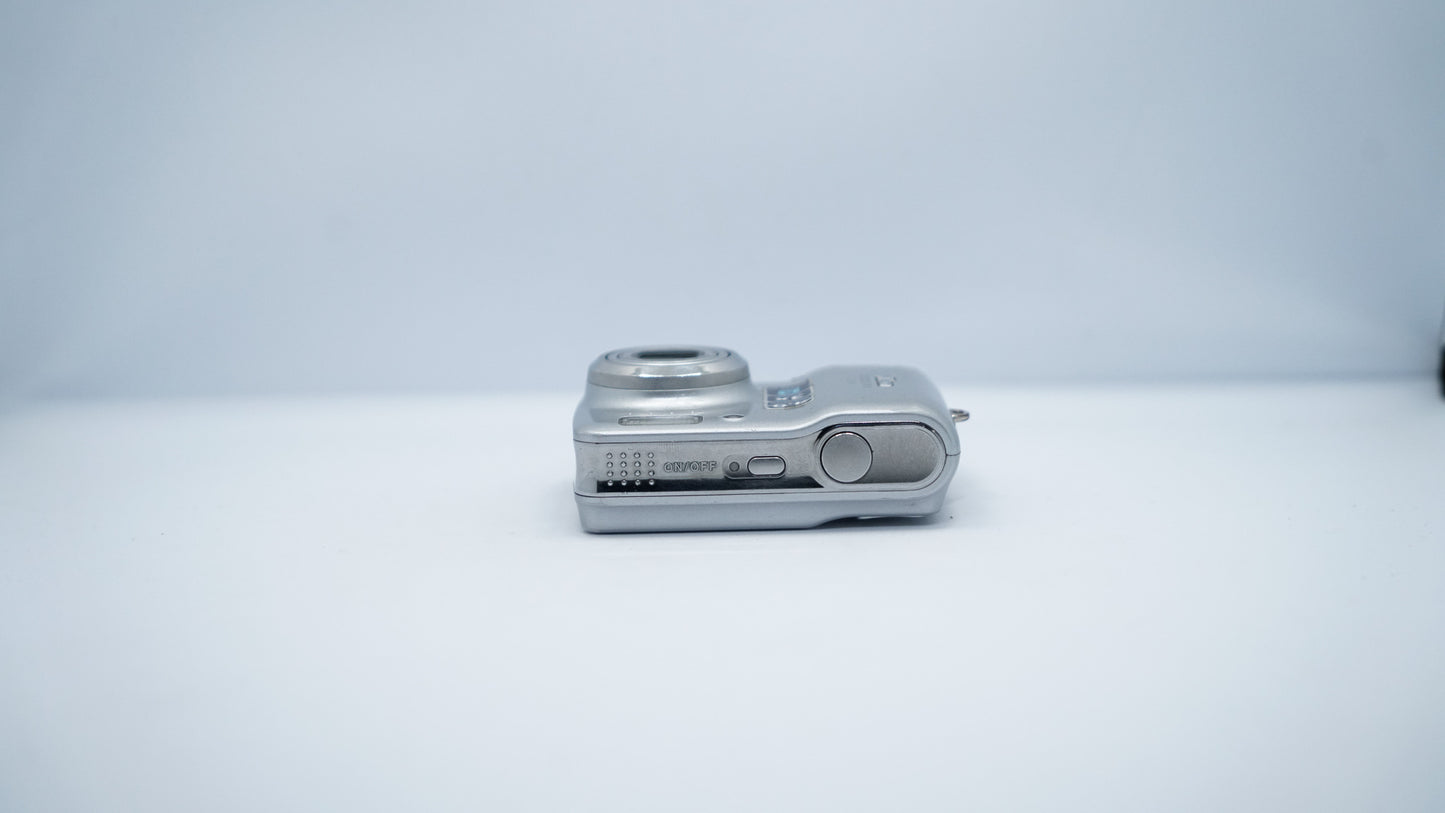 Nikon Coolpix L4