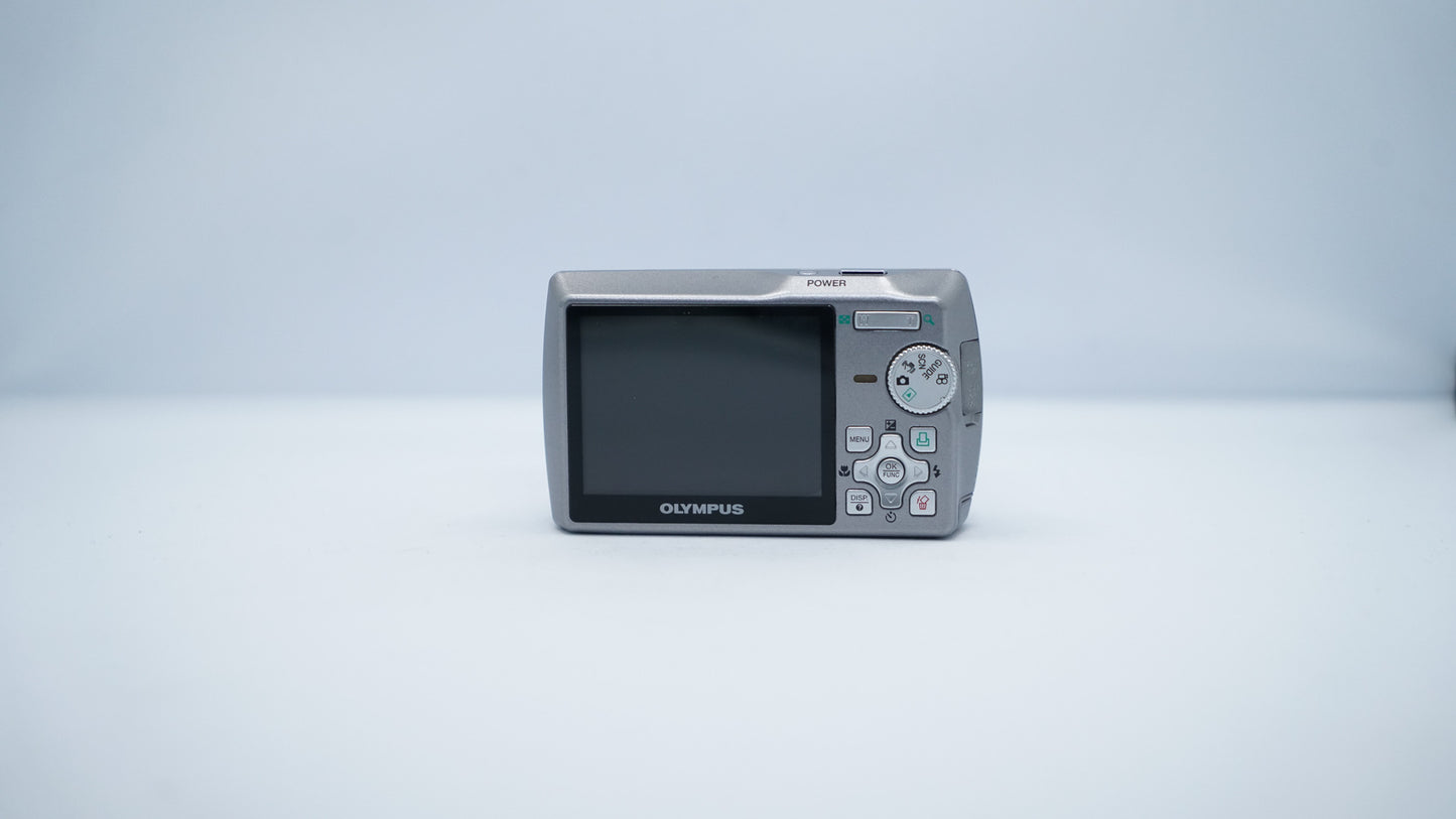 Olympus µ-700