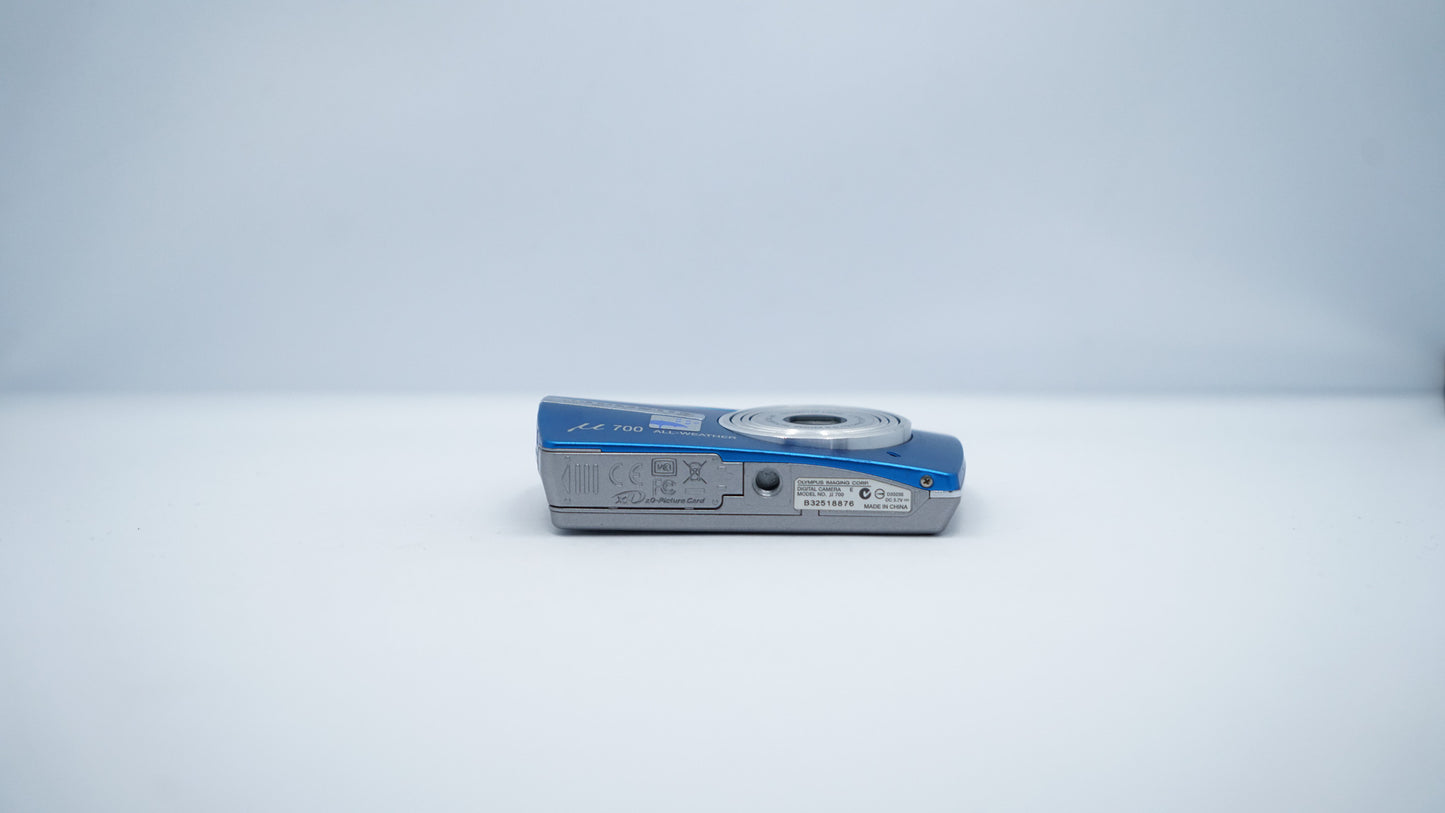 Olympus µ-700