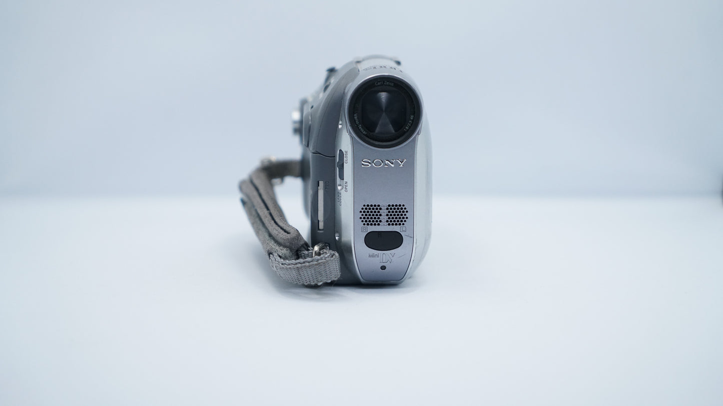 Sony Handycam DCR-HC32