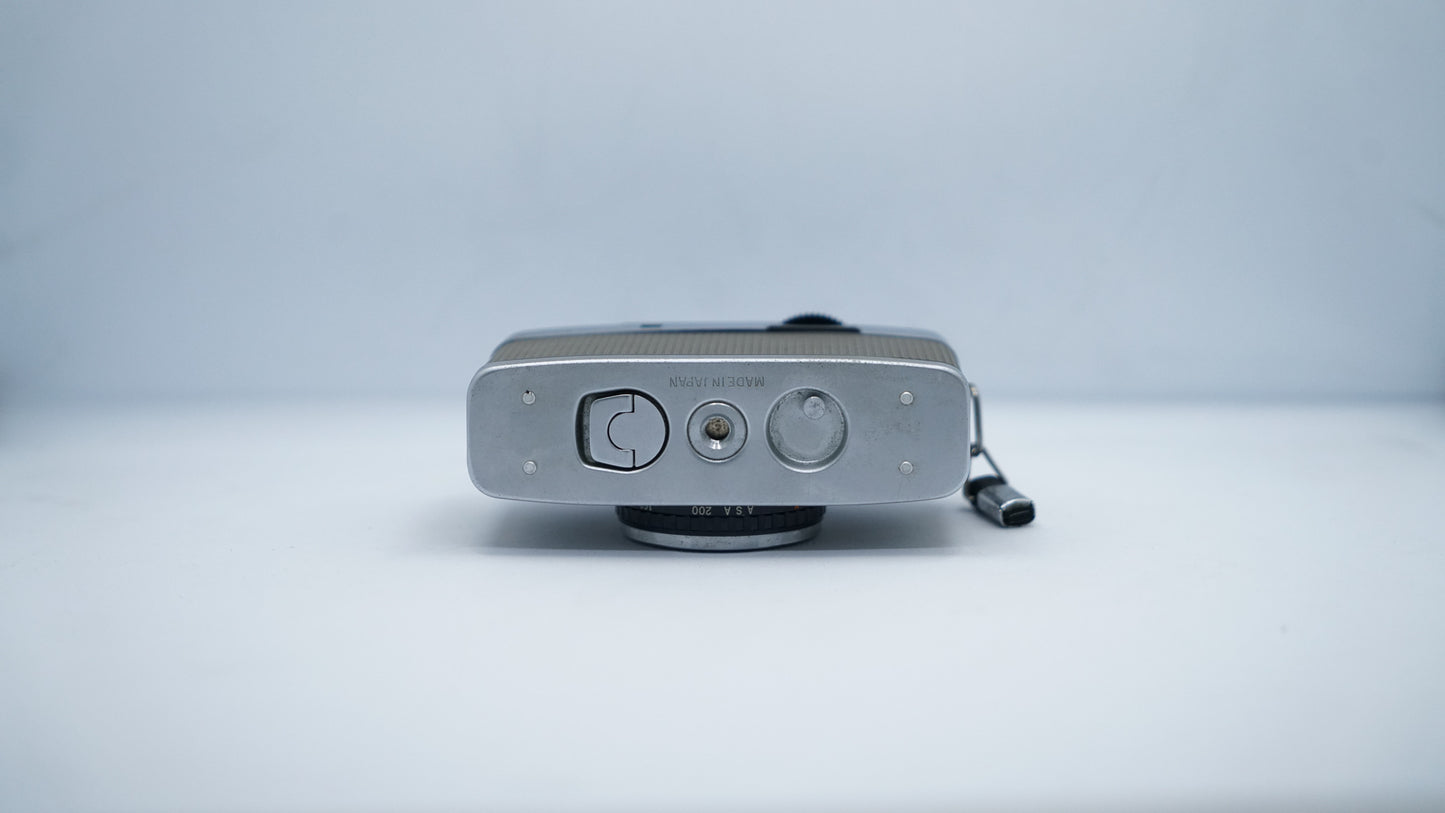 Olympus Pen EE